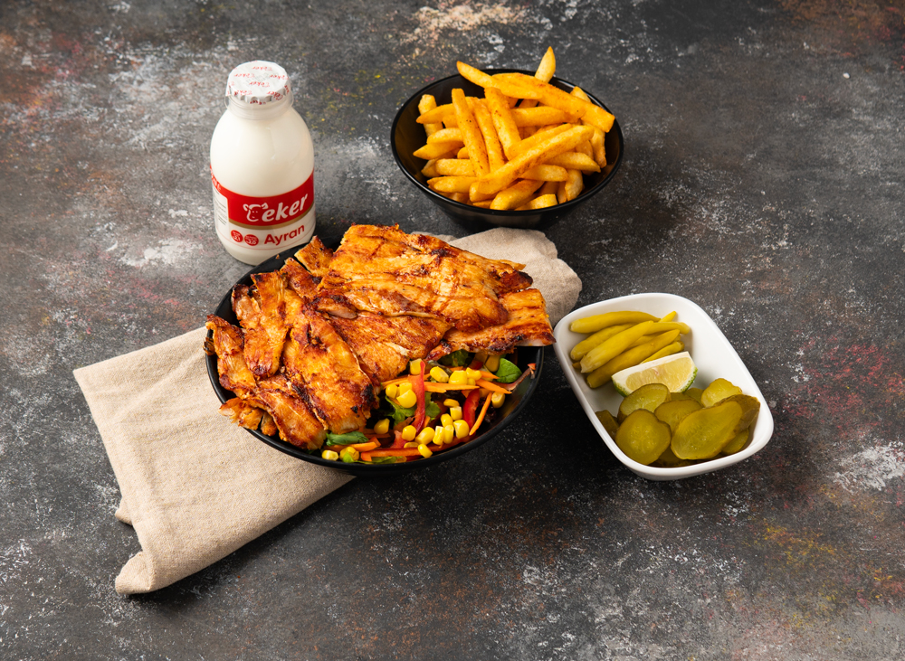 (Menü) Salata Üstü Yaprak Tavuk